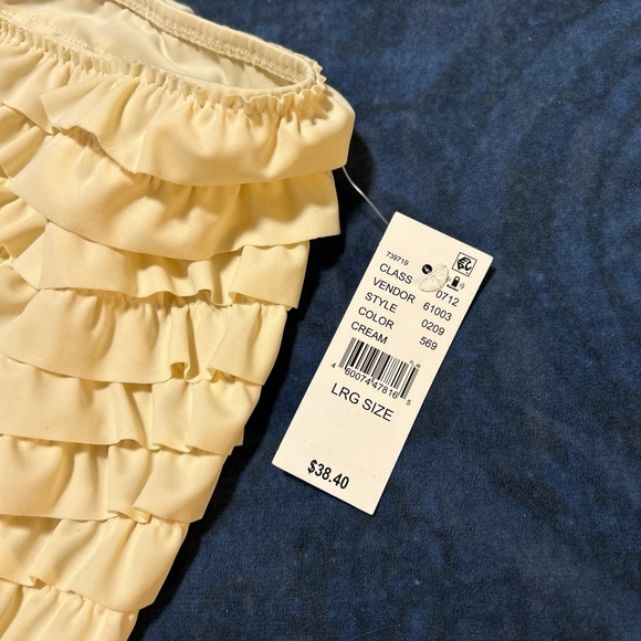 Edikted Cream Ruffle Bloomers - Picture 3 of 4